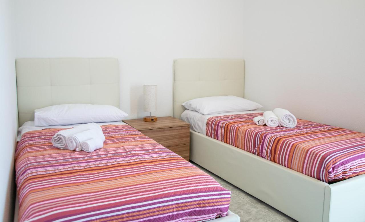 Budget Beds อาลเกโร ภายนอก รูปภาพ