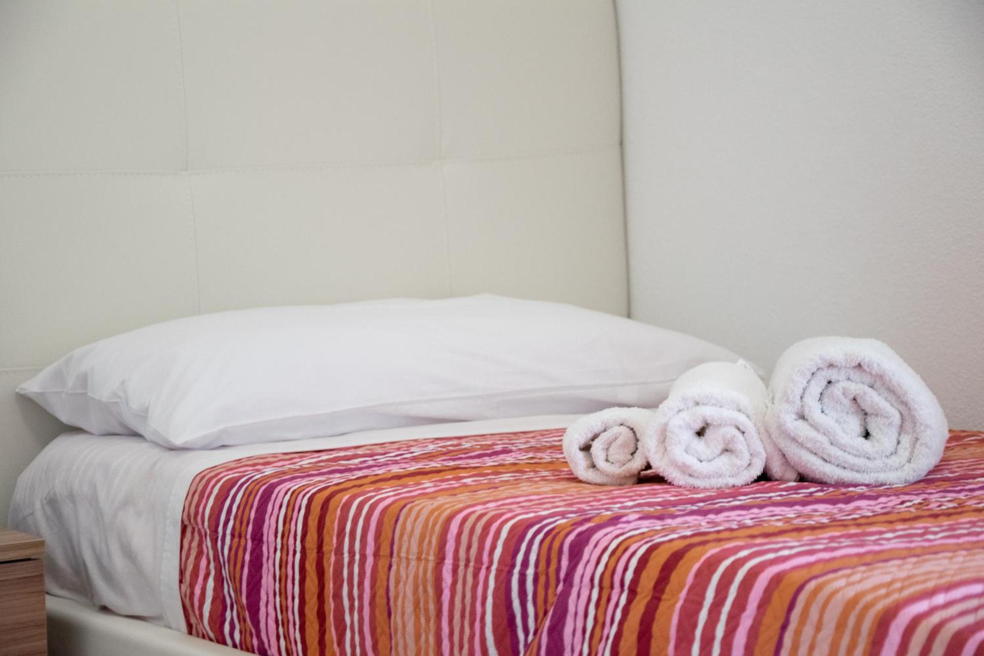 Budget Beds อาลเกโร ภายนอก รูปภาพ