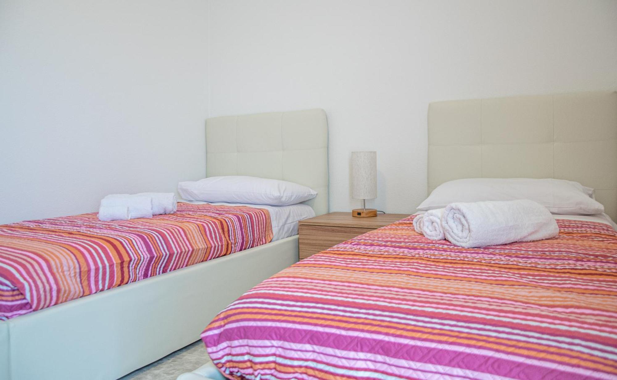 Budget Beds อาลเกโร ภายนอก รูปภาพ